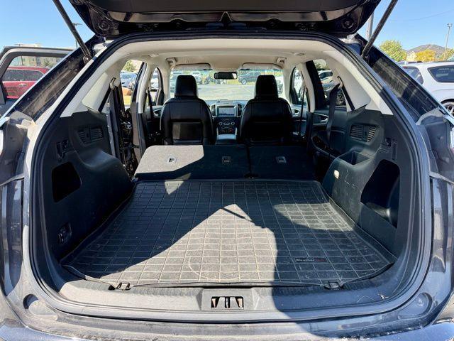 Photo of 2020 Black Ford Edge