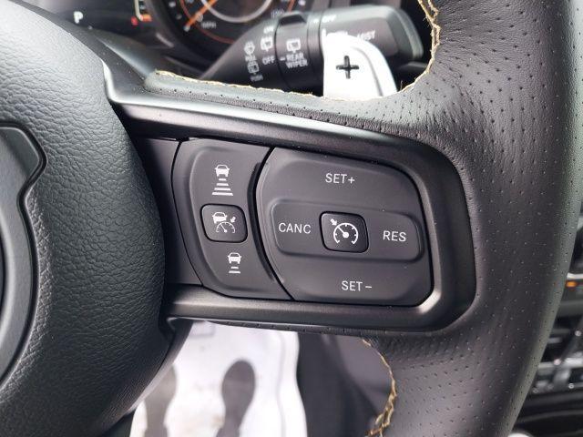 Photo of 2025 Bright White Clearcoat Jeep Wrangler