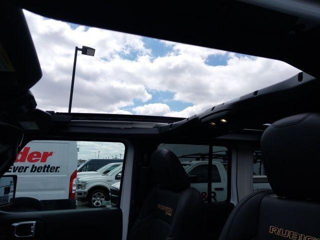 Photo of 2025 Bright White Clearcoat Jeep Wrangler
