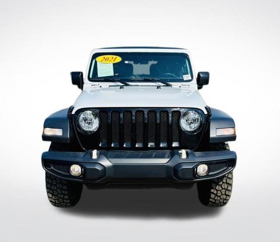 Photo of 2021 Bright White Clearcoat Jeep Wrangler