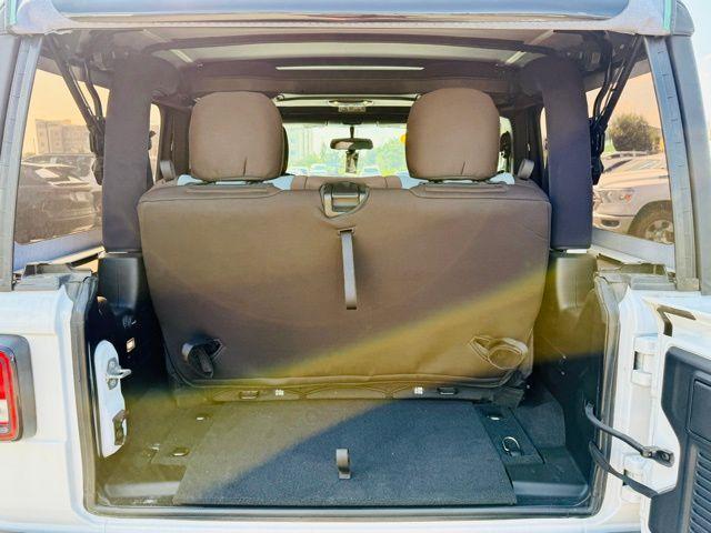 Photo of 2021 Bright White Clearcoat Jeep Wrangler