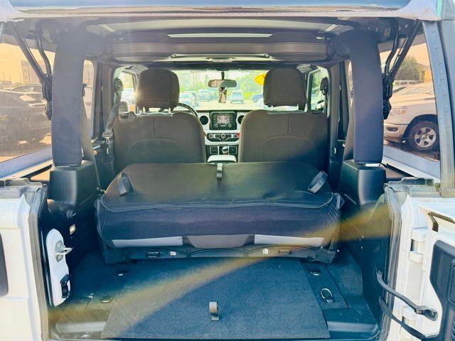 Photo of 2021 Bright White Clearcoat Jeep Wrangler