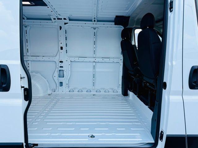 Photo of 2024 Bright White Clearcoat RAM ProMaster 1500