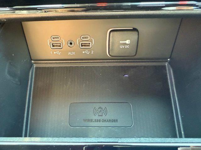 Photo of 2025 Metallic Jeep Grand Cherokee