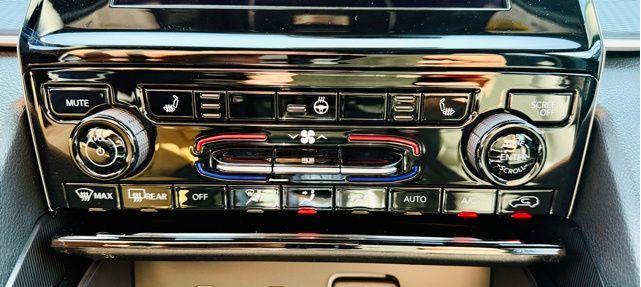 Photo of 2025 Metallic Jeep Grand Cherokee
