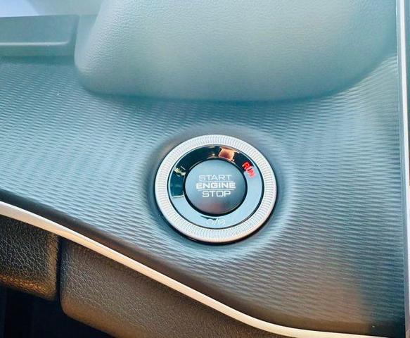 Photo of 2025 Metallic Jeep Grand Cherokee