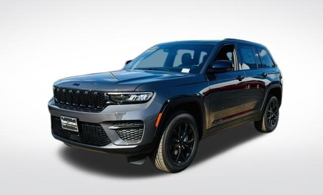 Photo of 2025 Metallic Jeep Grand Cherokee