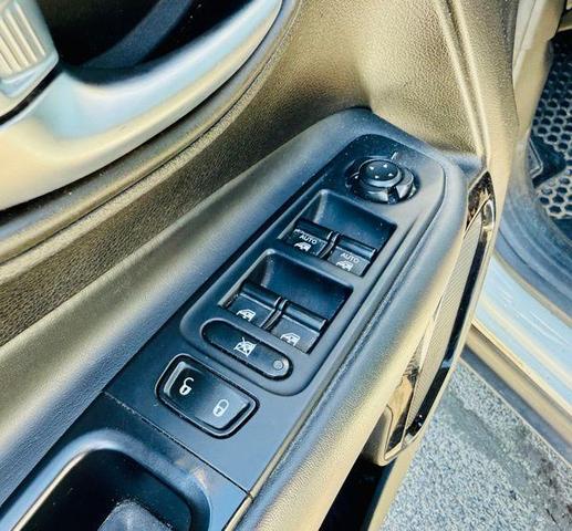 Photo of 2018 Alpine White Jeep Renegade