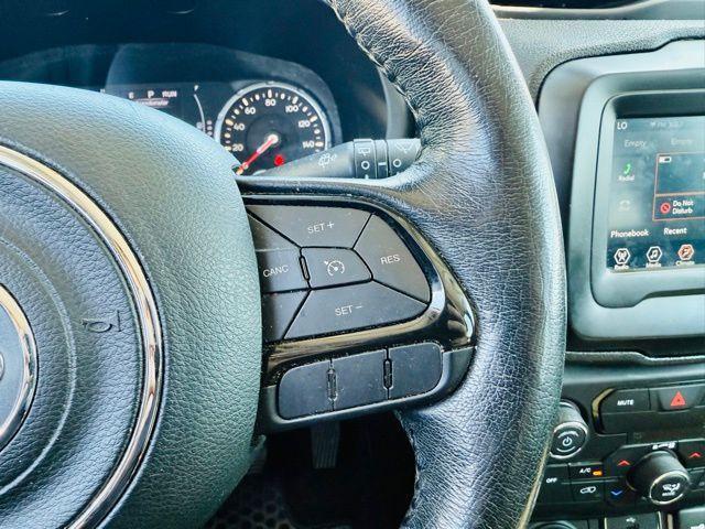 Photo of 2018 Alpine White Jeep Renegade