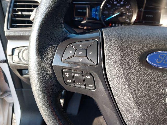 Photo of 2019 White Platinum Ford Explorer