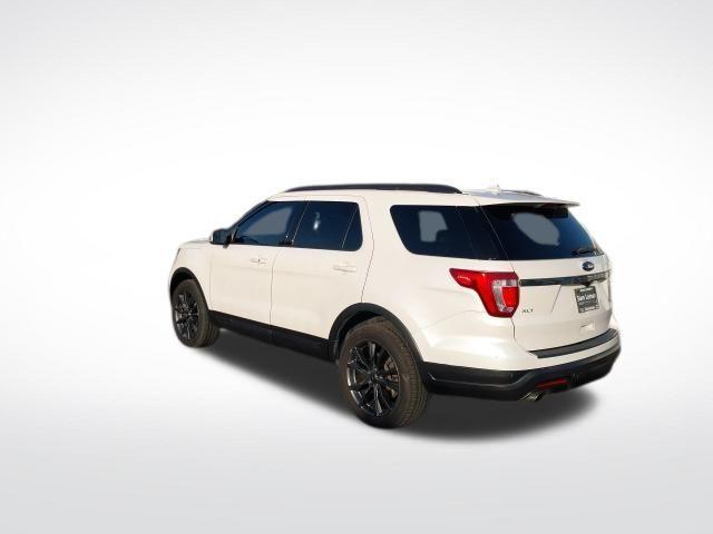 Photo of 2019 White Platinum Ford Explorer