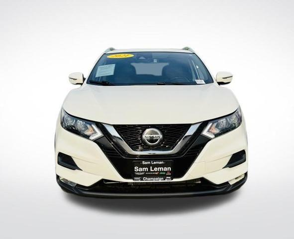 Photo of 2021 White Nissan Rogue Sport