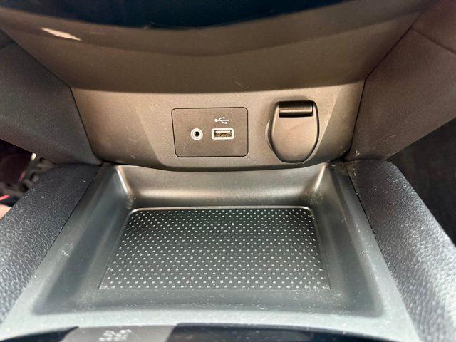 Photo of 2021 White Nissan Rogue Sport
