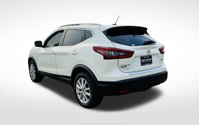 Photo of 2021 White Nissan Rogue Sport
