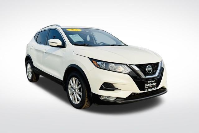 Photo of 2021 White Nissan Rogue Sport
