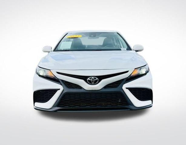 Photo of 2022 White Toyota Camry
