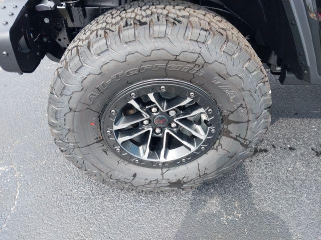 Photo of 2025 Black Clearcoat Jeep Wrangler