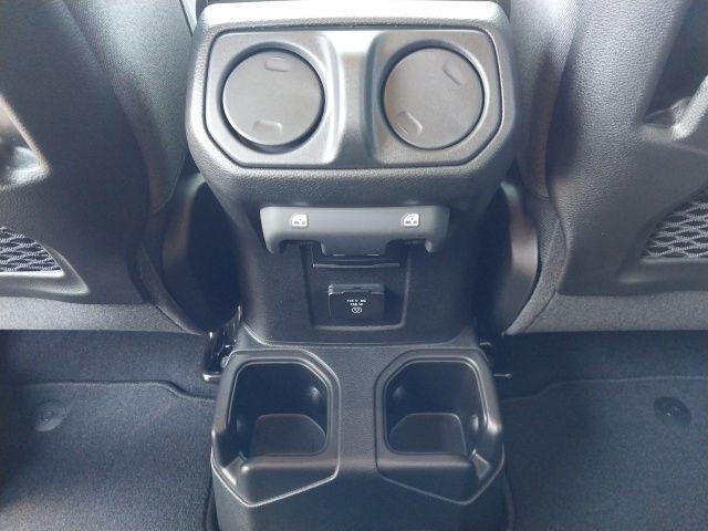 Photo of 2025 Granite Crystal Clearcoat Metallic Jeep Wrangler