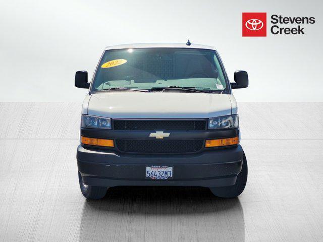 Photo of 2022 Summit White Chevrolet Express 3500