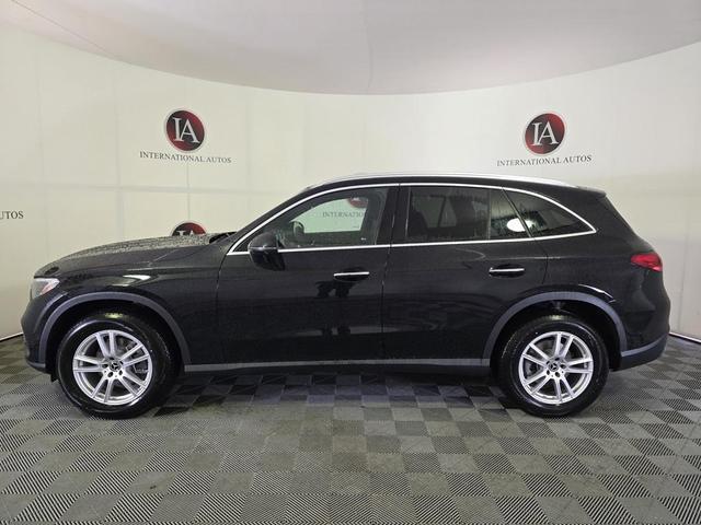 Photo of 2025 Black Mercedes-Benz GLC 300