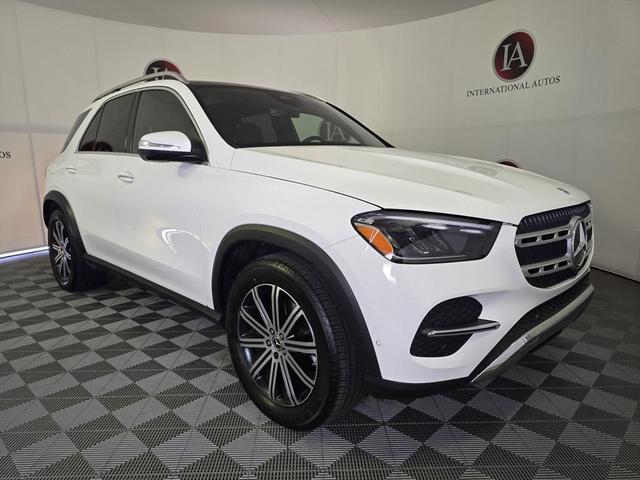 Photo of 2024 Polar White Mercedes-Benz GLE 350