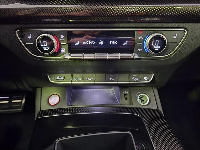 Photo of 2022 Ibis White Audi SQ5