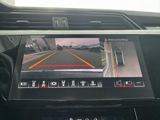 Photo of 2023 Navarra Blue Metallic Audi e-tron Sportback
