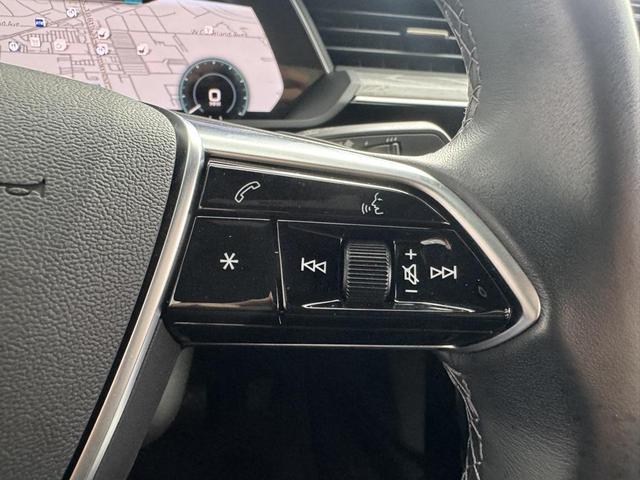 Photo of 2023 Navarra Blue Metallic Audi e-tron Sportback