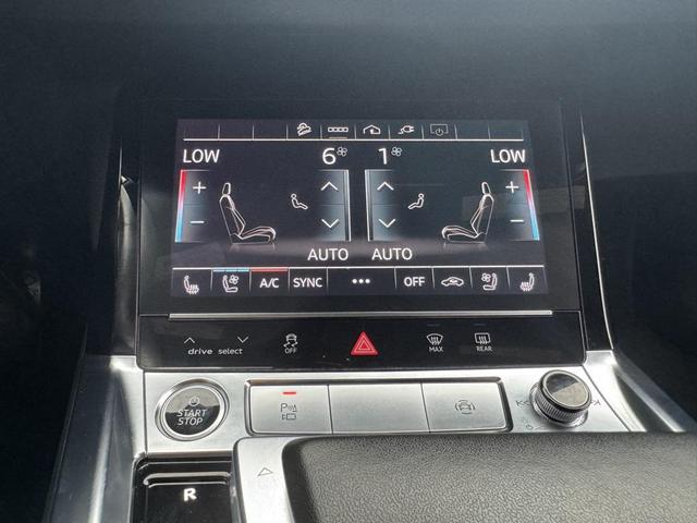 Photo of 2023 Navarra Blue Metallic Audi e-tron Sportback