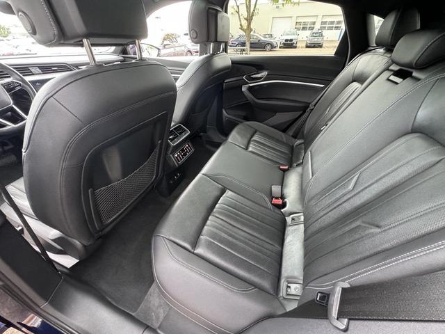 Photo of 2023 Navarra Blue Metallic Audi e-tron Sportback