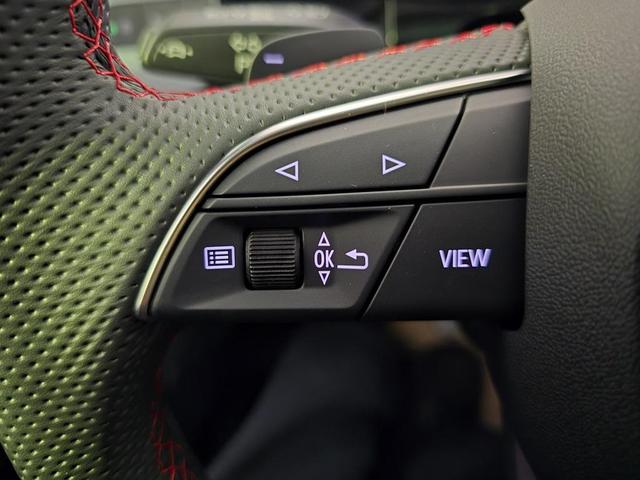 Photo of 2025 Gray Audi Q3