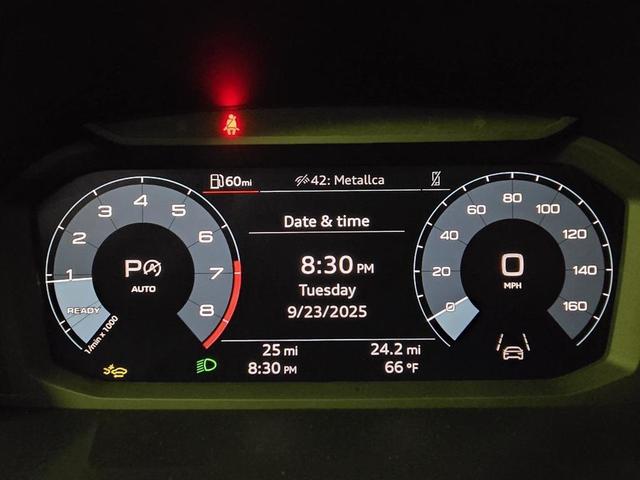 Photo of 2025 Gray Audi Q3