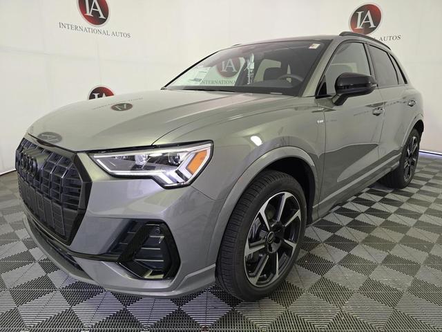 Photo of 2025 Gray Audi Q3