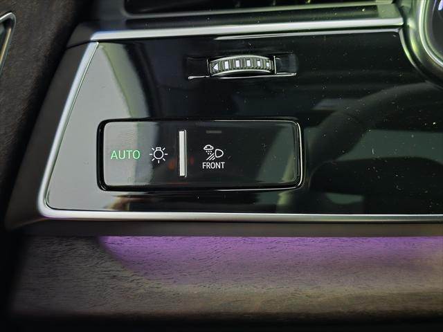 Photo of 2025 White Audi Q7