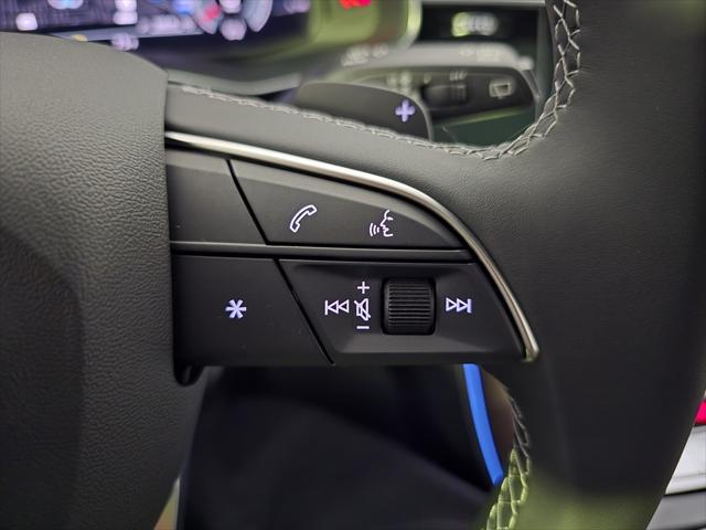 Photo of 2025 White Audi Q7