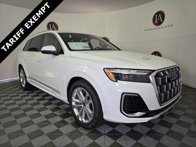 Photo of 2025 White Audi Q7