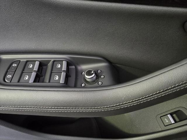 Photo of 2023 Mythos Black Metallic Audi Q7