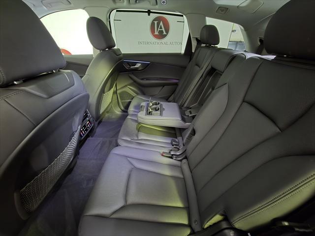 Photo of 2023 Mythos Black Metallic Audi Q7