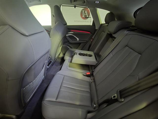 Photo of 2025 Mythos Black Metallic Audi Q5
