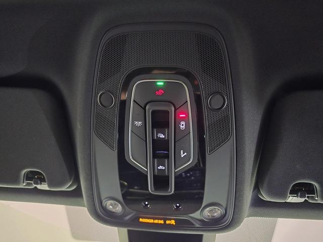 Photo of 2025 Mythos Black Metallic Audi Q7