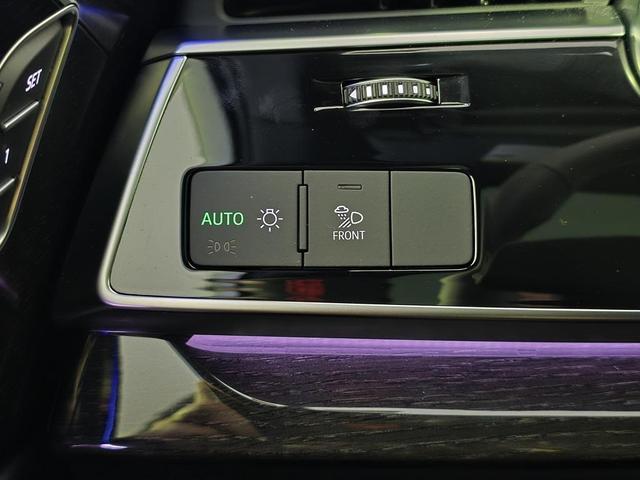Photo of 2025 Mythos Black Metallic Audi Q7