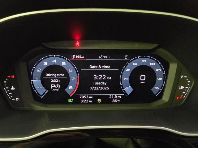 Photo of 2024 Glacier White Metallic Audi Q3