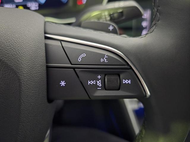 Photo of 2024 Glacier White Metallic Audi Q3