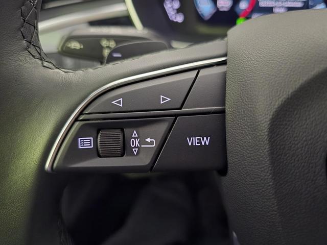Photo of 2024 Glacier White Metallic Audi Q3