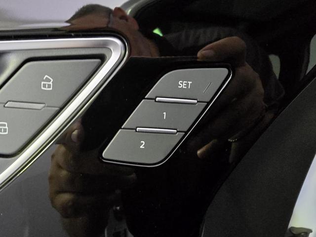 Photo of 2024 Glacier White Metallic Audi Q4 e-tron