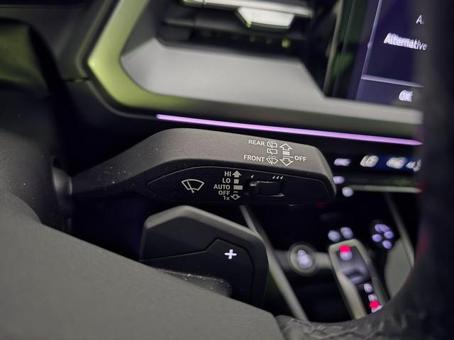 Photo of 2024 Glacier White Metallic Audi Q4 e-tron