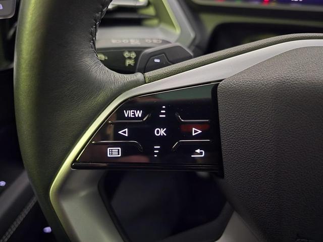 Photo of 2024 Glacier White Metallic Audi Q4 e-tron