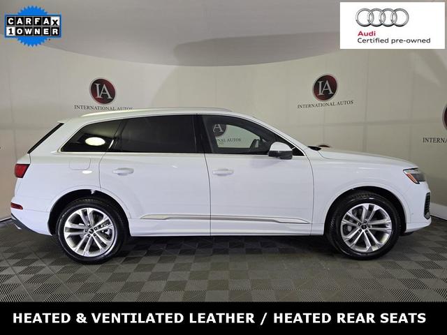 Photo of 2025 Glacier White Metallic Audi Q7