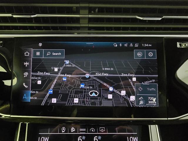 Photo of 2025 Glacier White Metallic Audi Q7