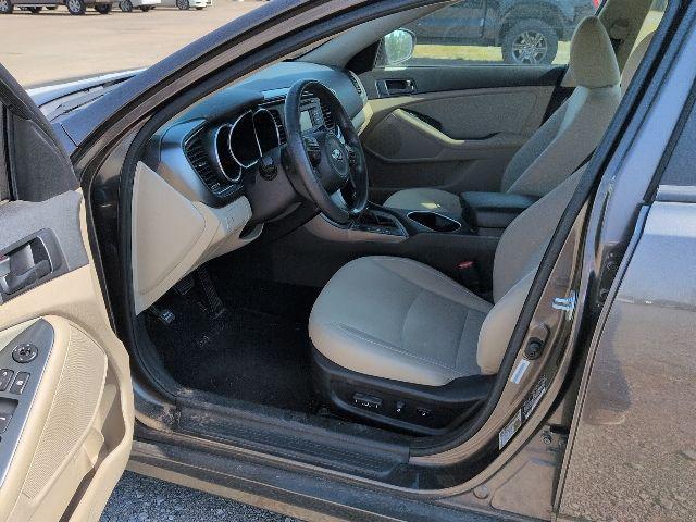Photo of 2015 Metal Bronze Kia Optima